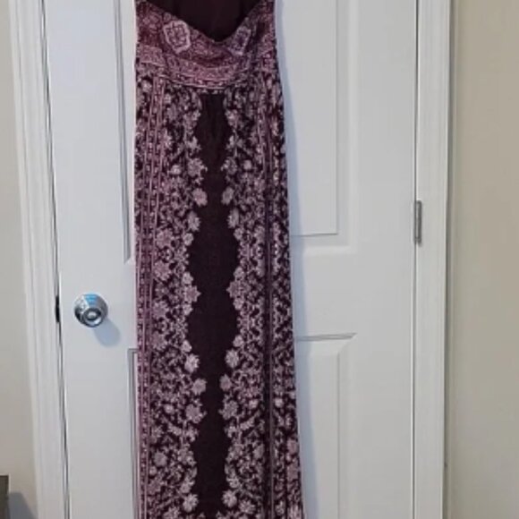 Bohemian Maxi Dress with Floral Pattern - Picture 2 of 2